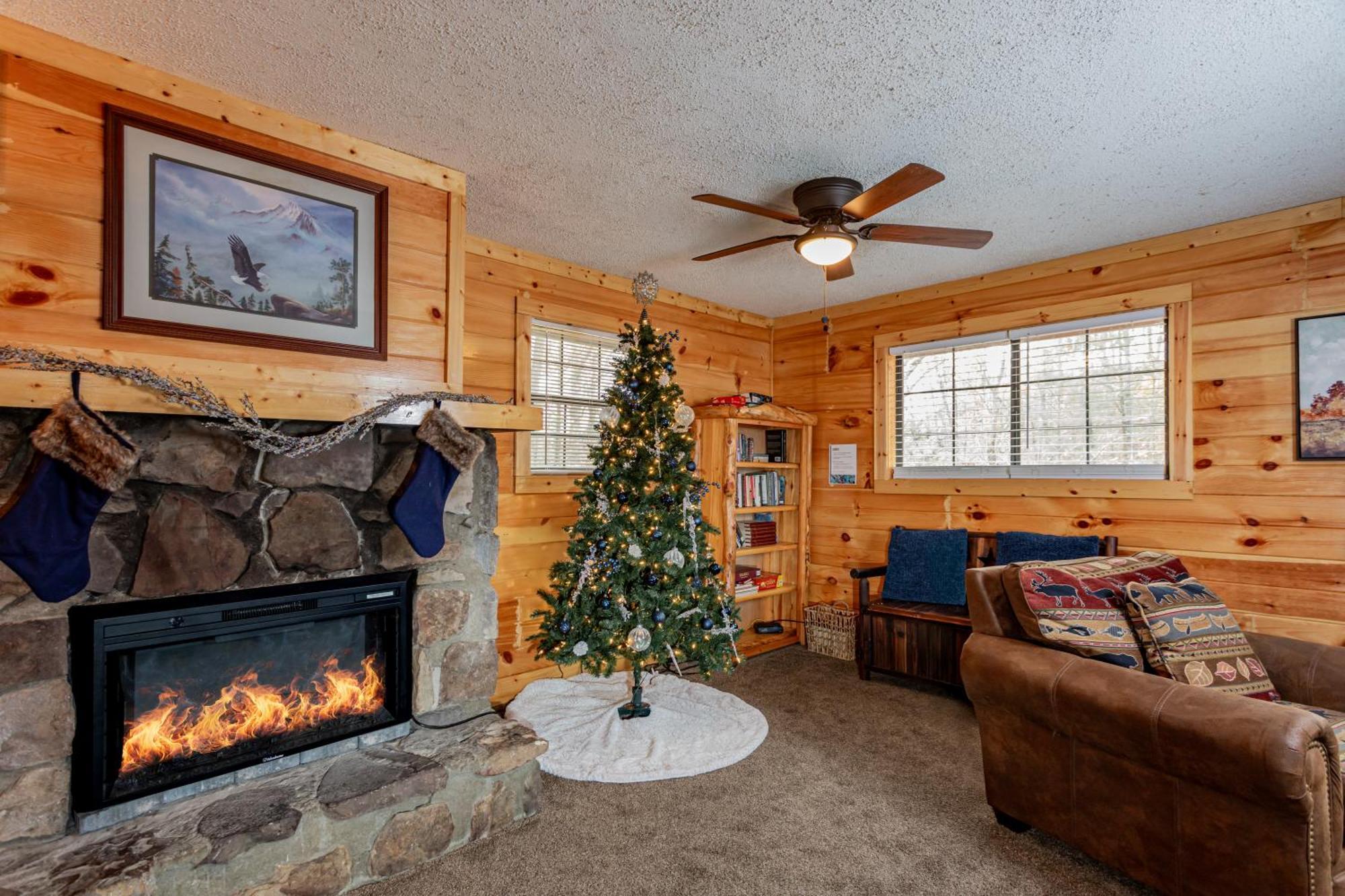 The Eagle'S Nest Mountain Cabin جاتلينبرج المظهر الخارجي الصورة